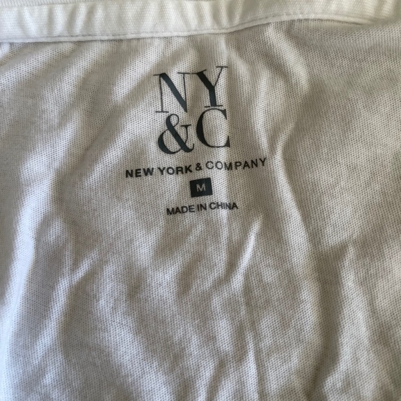 New York and Company Women's Graphic Tee - Picture 2 of 4